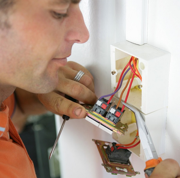 What Causes A Breaker To Trip? EJ Electrical